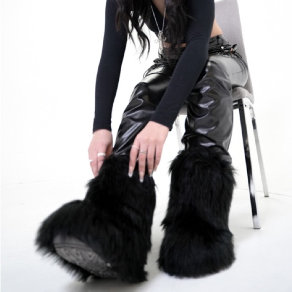Fury boots